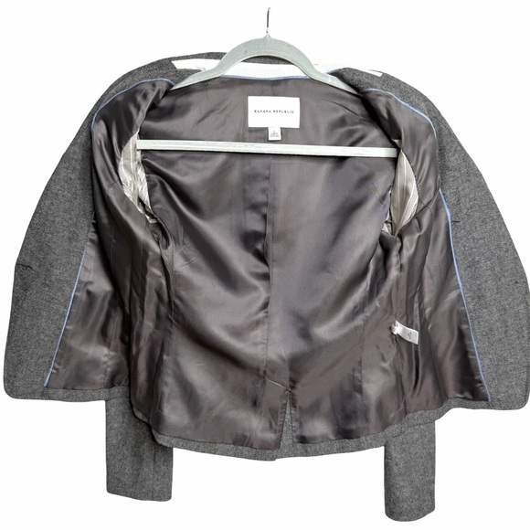 Banana Republic Wool Blend Herringbone Ruffle Blazer Jacket Gray Women’s Sz 2 - Picture 4 of 6